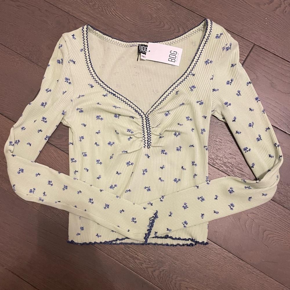 Urban Outfitters Long sleeve size medium